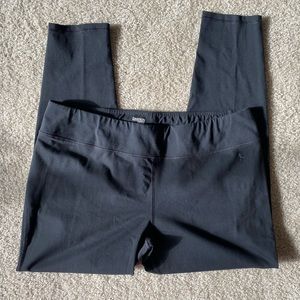 Danskin Now Dri More Black Leggings, Fitted w/ back pocket, Size XXL/2XG (20)